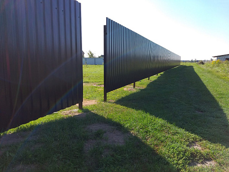 Ограждение по периметру участка из одностороннего профнастила - 270 метров фото